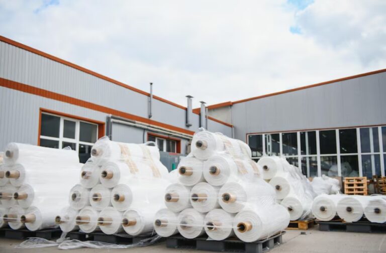 How to choose the best stretch film manufacturer for your needs